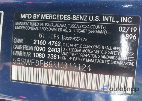 2019 Mercedes-Benz C 300 4Matic z USA, uszkodzony, nr VIN 55SWF8EB8KU313124